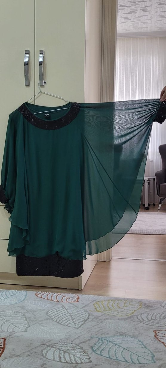 Uzun Kollu Drapeli Yeşil Straplez Elbise - Görsel 2