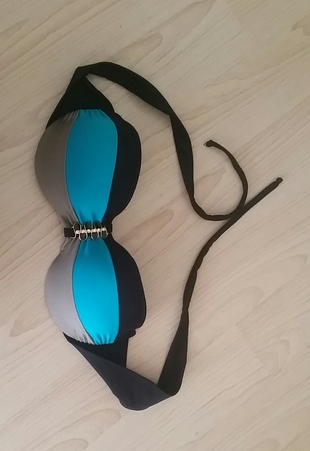Straplez bikini ustu