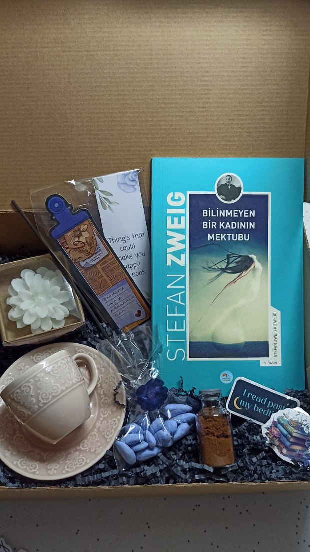 kitaplı fincanlı hediye kutusu - Görsel 2