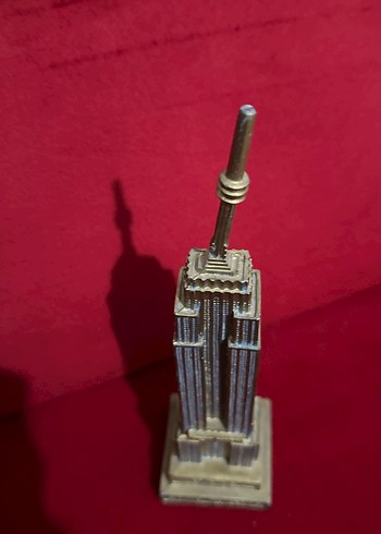 Altın Renkli Parlak Empire State Binası Biblosu - Görsel 6