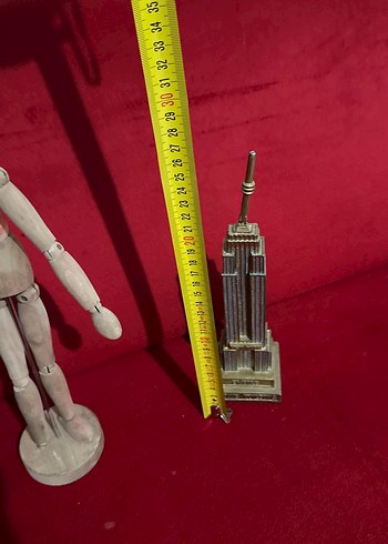 Altın Renkli Parlak Empire State Binası Biblosu - Görsel 5