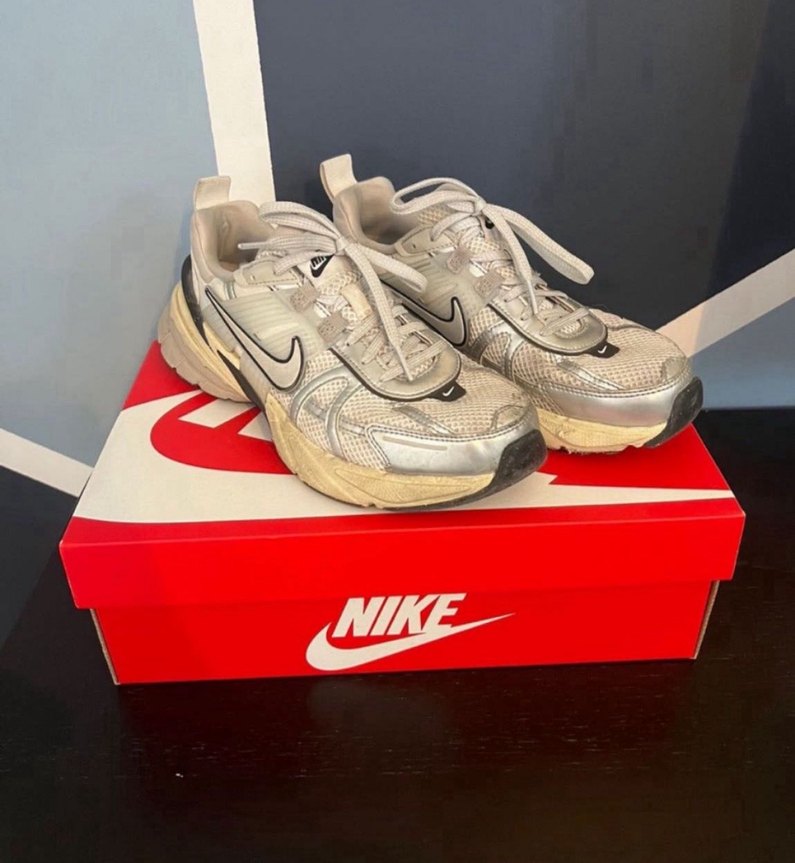 NIKE V2K Run Gri Ayakkabı - Görsel 2