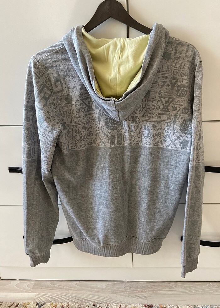 GUESS m beden kapüşonlu - Görsel 3