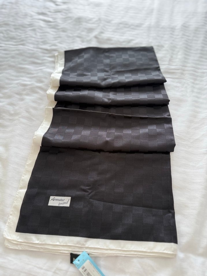 Siyah İpek Görünümlü Kadın Şal - Görsel 3