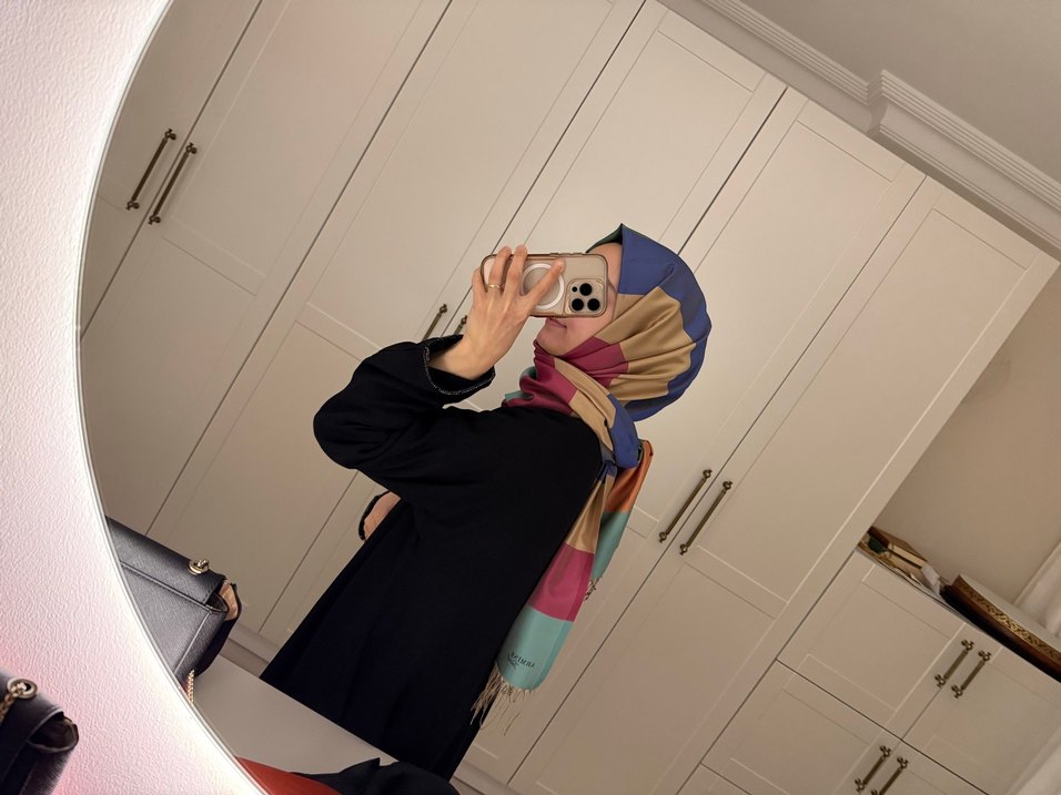 Kadın Çok Renkli Dökümlü Şal - Görsel 4