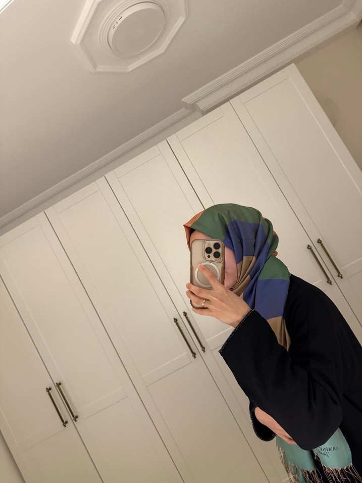 Kadın Çok Renkli Dökümlü Şal - Görsel 2