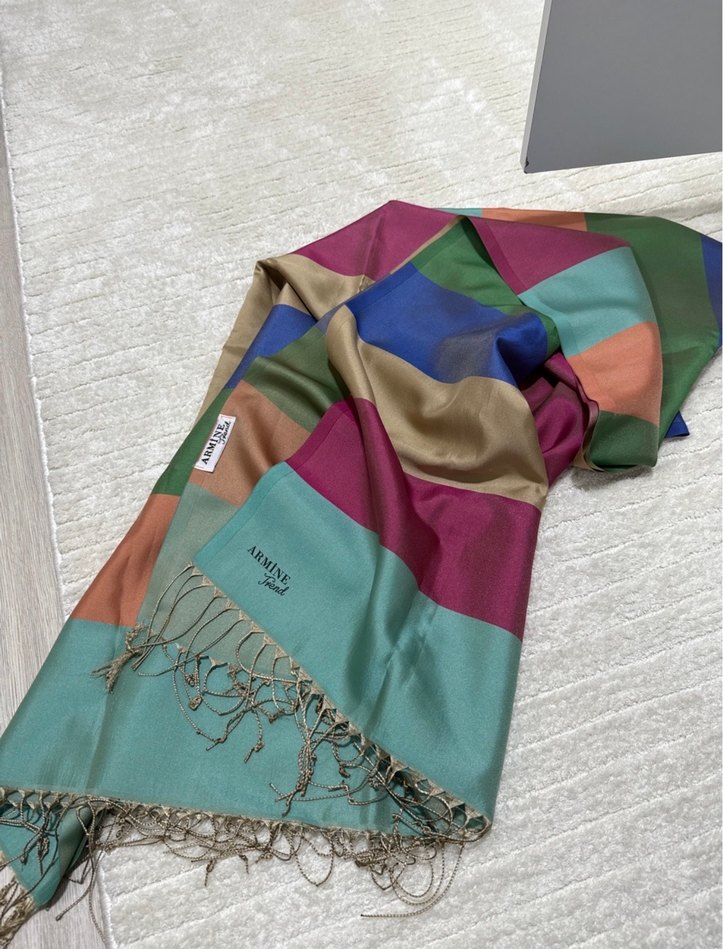 Kadın Çok Renkli Dökümlü Şal - Görsel 5