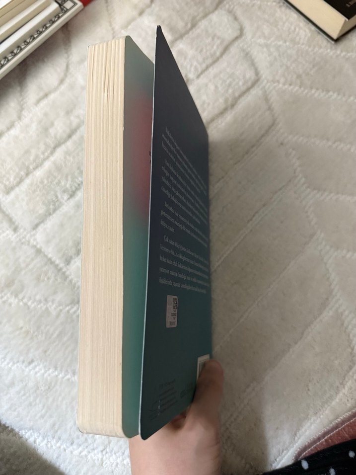 Kadınlar Sıcak Erkekler Soğuk Sever - Esra Ezmeci - Görsel 2