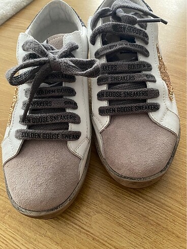 38 Beden beyaz Renk Golden goose 37 numara