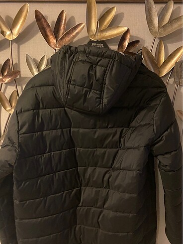 Bershka XS Erkek uzun şişme mont - Görsel 3