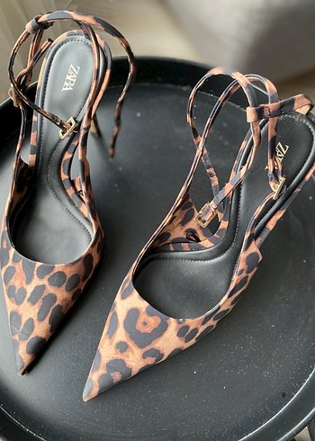 Zara Leopar Desenli Stiletto