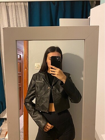 m Beden siyah Renk Crop ceket