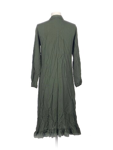 l Beden PreLoved Uzun Elbise %70 İndirimli.