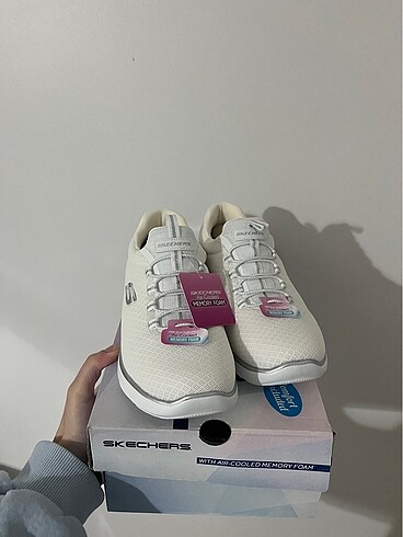 37 Beden Skechers Spor Ayakkabı