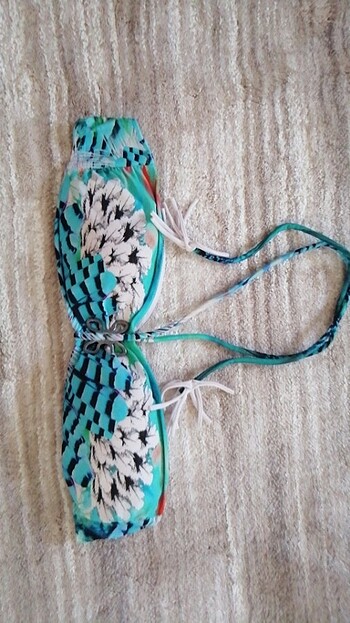 40 Beden çeşitli Renk Bikini takımı