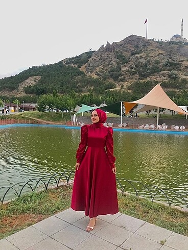 tesettür saten bordo abiye