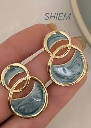 Altın Renkli Gri Bağlamalı Uzun Küpeler