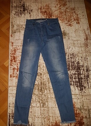 Bershka Mavi jean