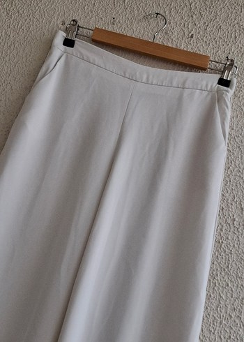 Beyaz Kadın Bol Kesim Kumaş Pantolon - Görsel 3