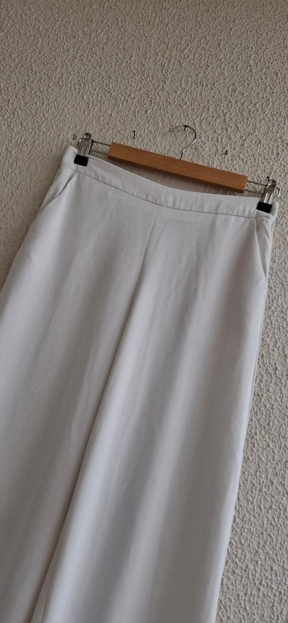 Beyaz Kadın Bol Kesim Kumaş Pantolon - Görsel 3