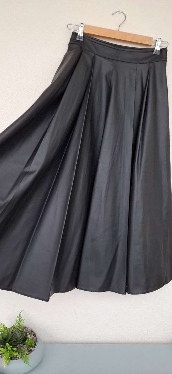 Siyah Uzun Drapeli Kadın Etek - Görsel 3