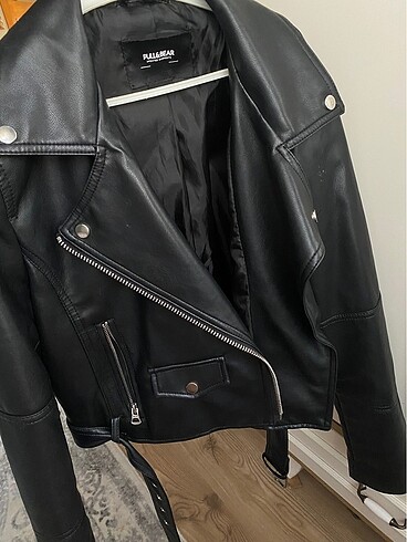 l Beden siyah Renk Pull And Bear Deri Ceket