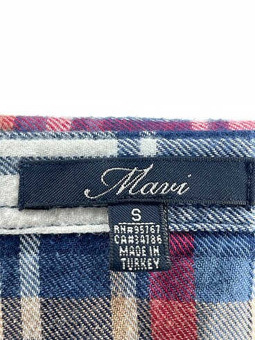 s Beden çeşitli Renk Mavi Jeans Gömlek %70 İndirimli.