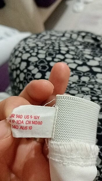 9 Yaş Beden Krem rengi etek