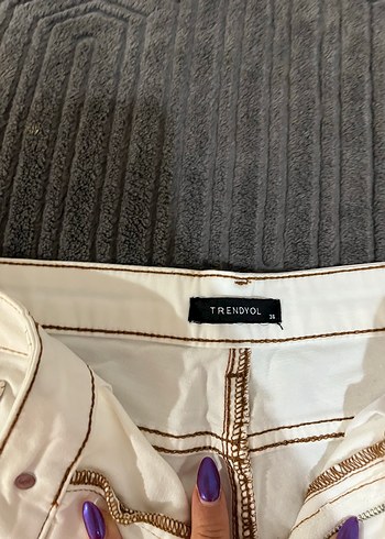 Trendyol & Milla Beyaz Midi Denim Kadın Şort