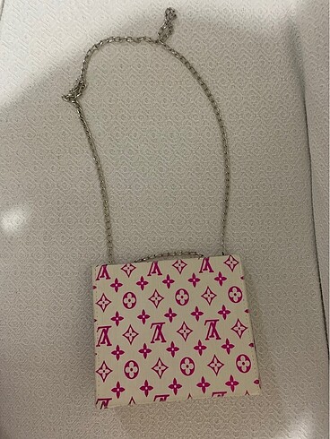 Louis Vuitton Pembe kol çantası