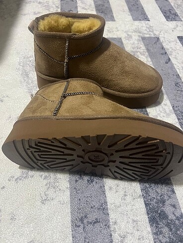 Ugg Ugg Mini platform