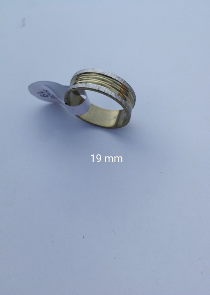 altın renk yüzük çeşitleri - Görsel 3