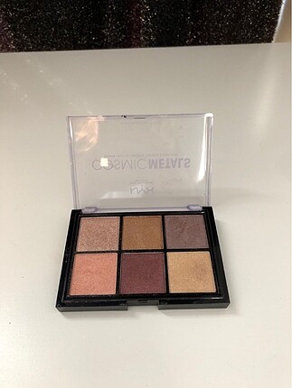 nyx palet far