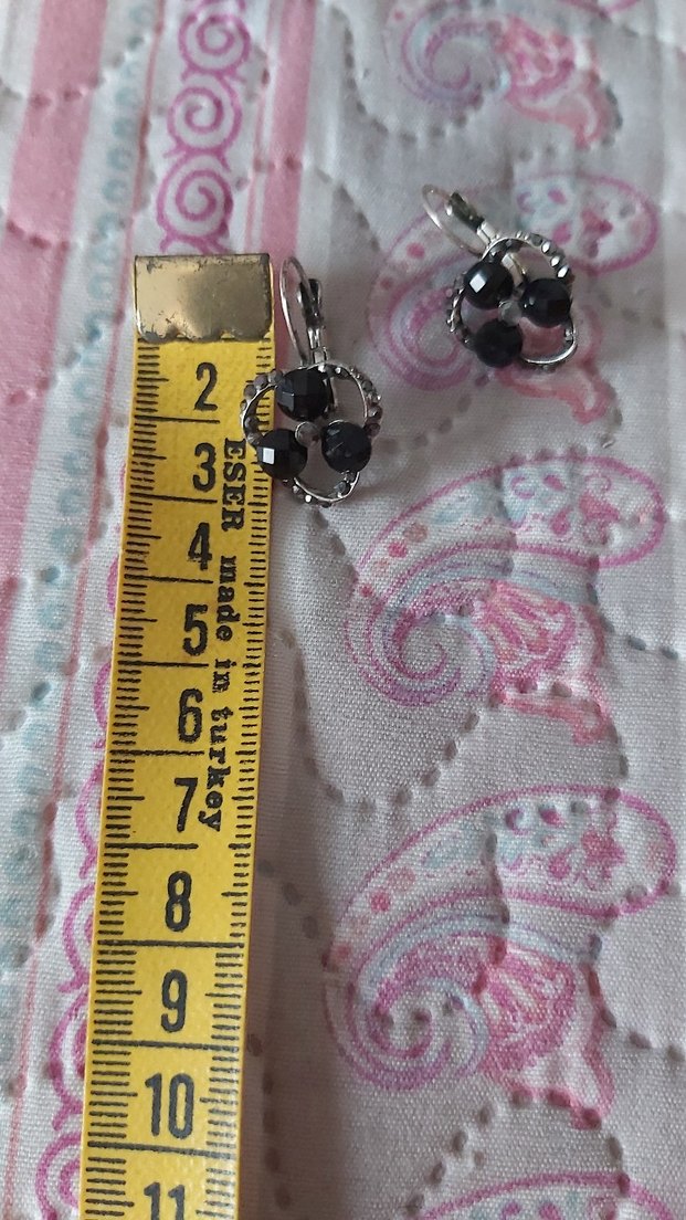 Siyah Mini Gotik Boncuklu Küpe - Görsel 2