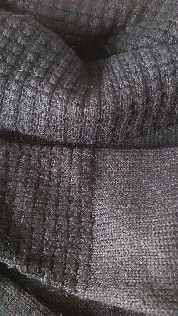 Siyah Boğazlı Triko Kadın Kazak - Görsel 3