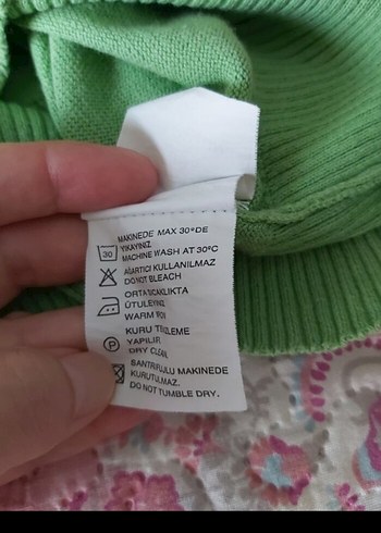 Yeşil Kolsuz Kadın Triko - Görsel 5
