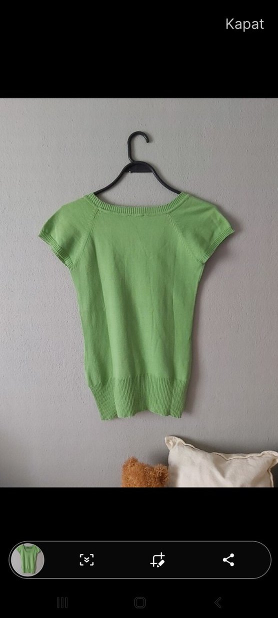 Yeşil Kolsuz Kadın Triko - Görsel 2
