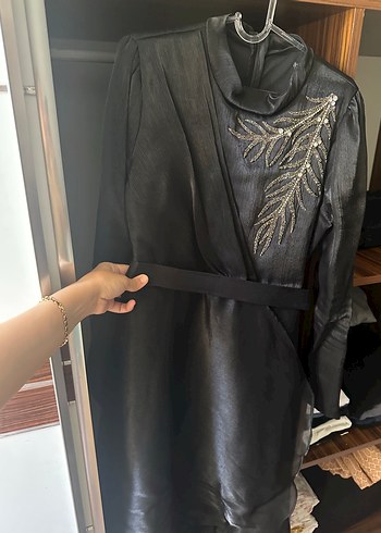 Siyah İşlemeli Uzun Kollu Kadın Abiye Elbise - Görsel 2