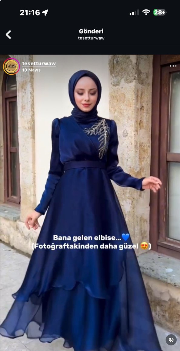 Siyah İşlemeli Uzun Kollu Kadın Abiye Elbise - Görsel 3