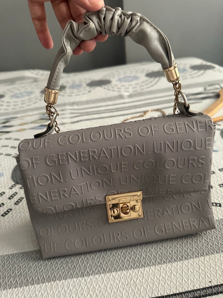 Gri Y Zincir Detaylı Kadın Çanta - Görsel 2