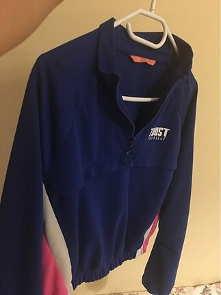 Kısa Crop Tarz SweatShirt