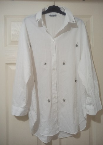 Nakış İşlemeli Beyaz Kadın Gömlek - Görsel 7