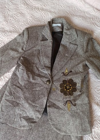 Gri Nakışlı Uzun Kadın Takım Elbise - Görsel 4