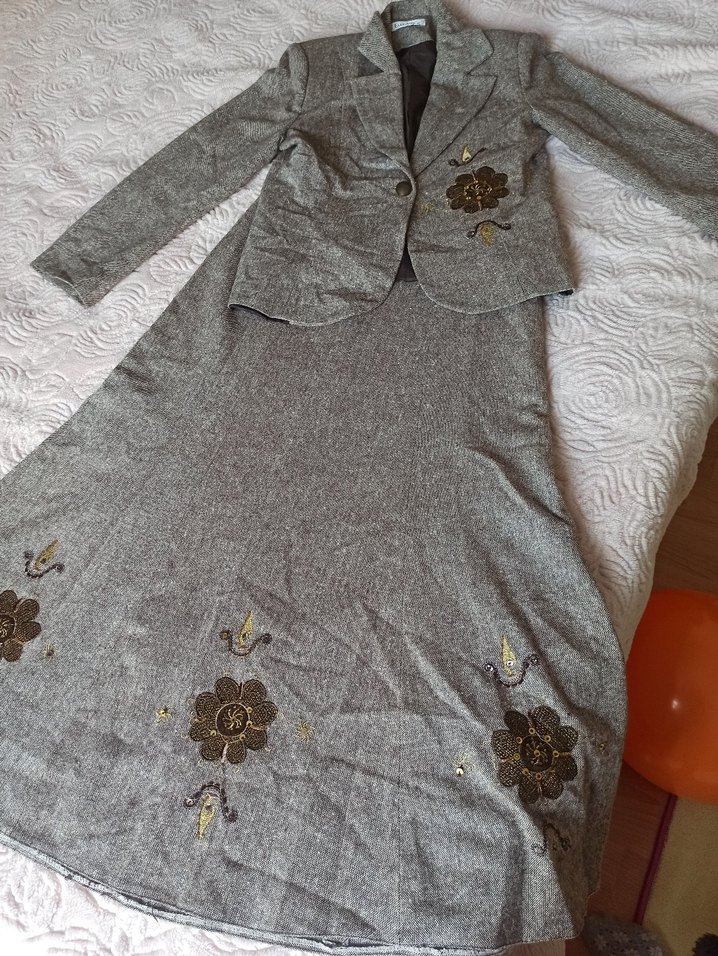 Gri Nakışlı Uzun Kadın Takım Elbise - Görsel 3