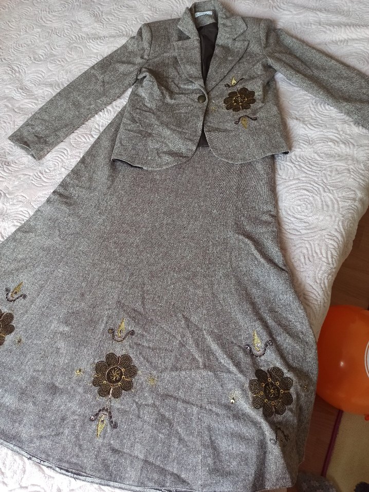 Gri Nakışlı Uzun Kadın Takım Elbise - Görsel 2