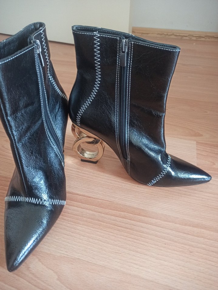 Siyah Deri Stiletto Topuklu Botlar - Görsel 4