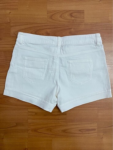 Beyaz Yazlık Şort - Görsel 5