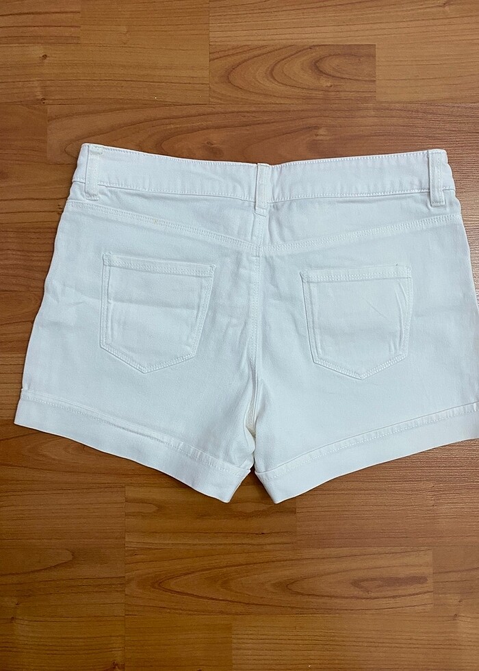 Beyaz Yazlık Şort - Görsel 5