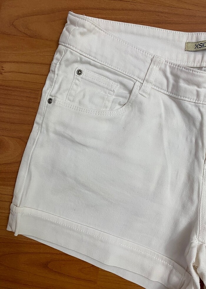 Beyaz Yazlık Şort - Görsel 4