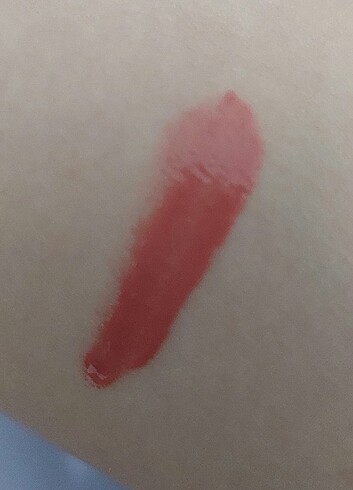 Beden Revolution Pro Hydra Lip Gloss Become